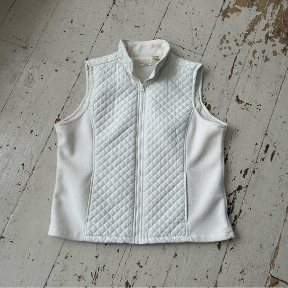 Izod Quilted & Fleece Cream Vest - Picture 7 of 15